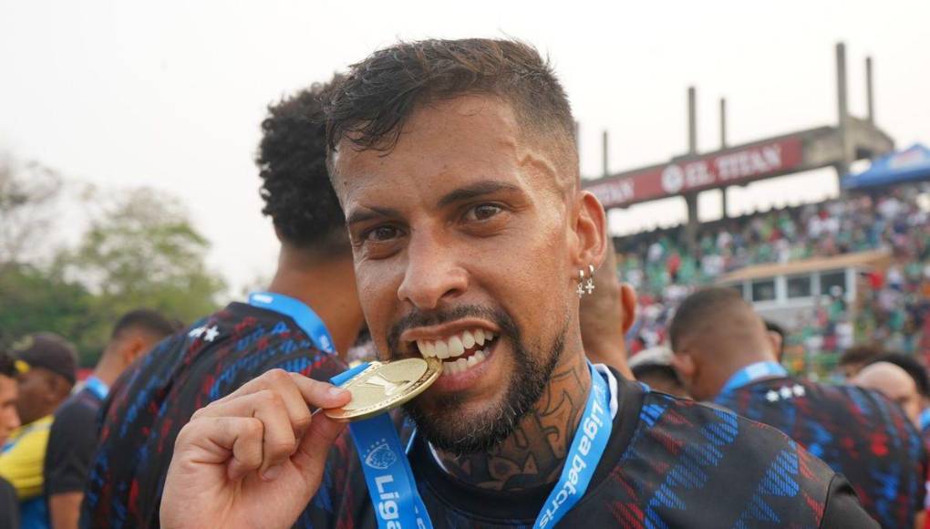 Foto “a lo Ancelotti” y dedicatorias: así festejó Olimpia la conquista de la 38