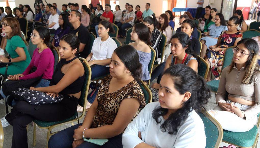 EL HERALDO y la UPNFM inauguran la Semana del Idioma