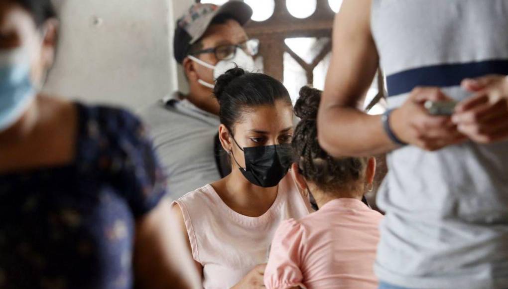 Capa de humo causa aumento de pacientes con problemas respiratorios en la capital