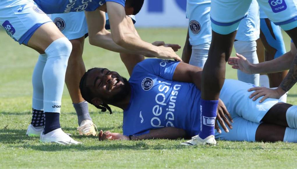 Lo que no se vio en TV: Reclamos fuertes, lágrimas en Motagua y bellas modelos