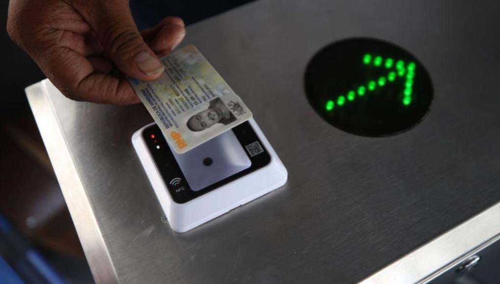 WIFI gratis, cámaras y asientos reclinables tienen los nuevos buses urbanos de la capital