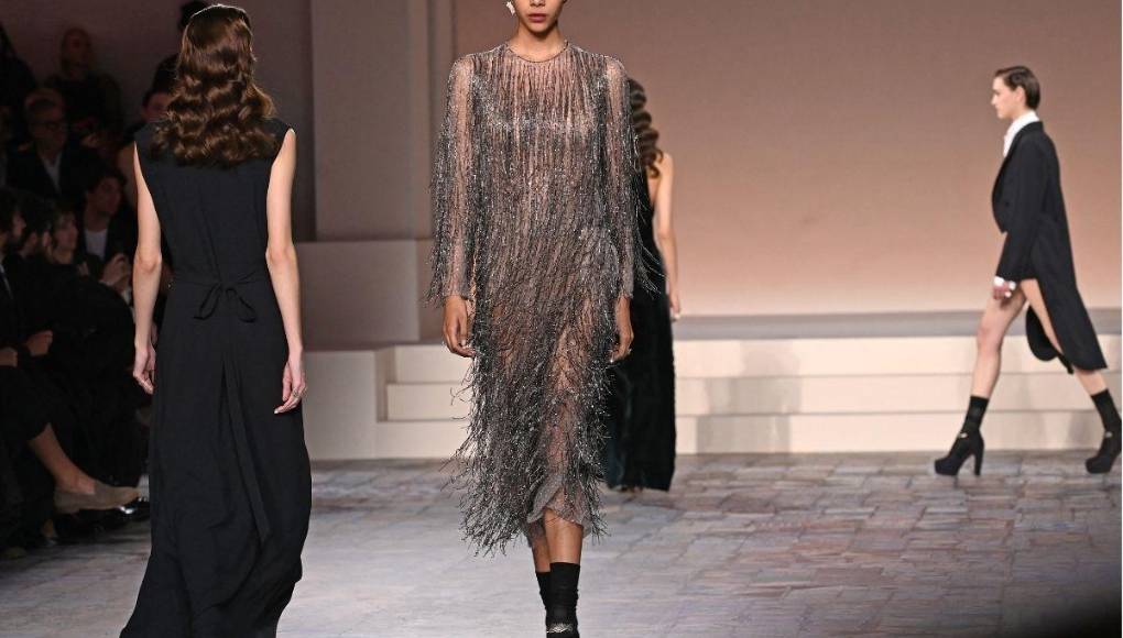 Dior evoca el Hollywood de oro entre emancipación y glamour