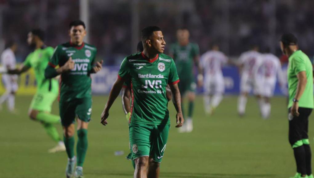 Tristeza y frustración en Marathón tras caer 3-1 en la final ante Olimpia