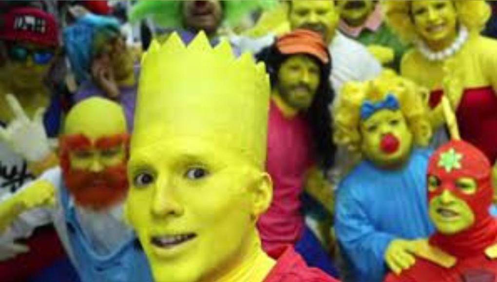 La voz de Nemo, Memo Aponte, asusta a sus seguidores con “disfraces bizarros”