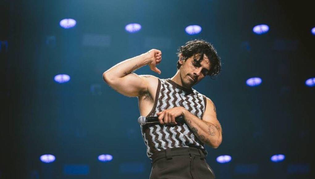 Joe Jonas hizo delirar a las fanáticas en el gran regreso de los “Jonas Brothers”