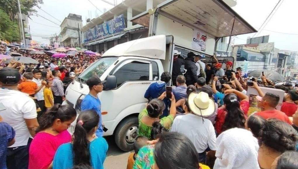 Con caravana despiden a Farruko Pop, artista torturado y asesinado en Guatemala