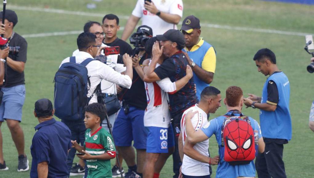 Foto “a lo Ancelotti” y dedicatorias: así festejó Olimpia la conquista de la 38