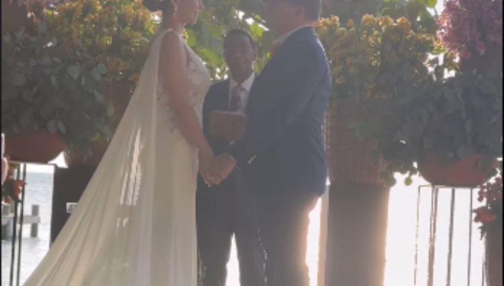 Así fue la romántica boda de Kritza Pérez y Jaime Perelló en Roatán