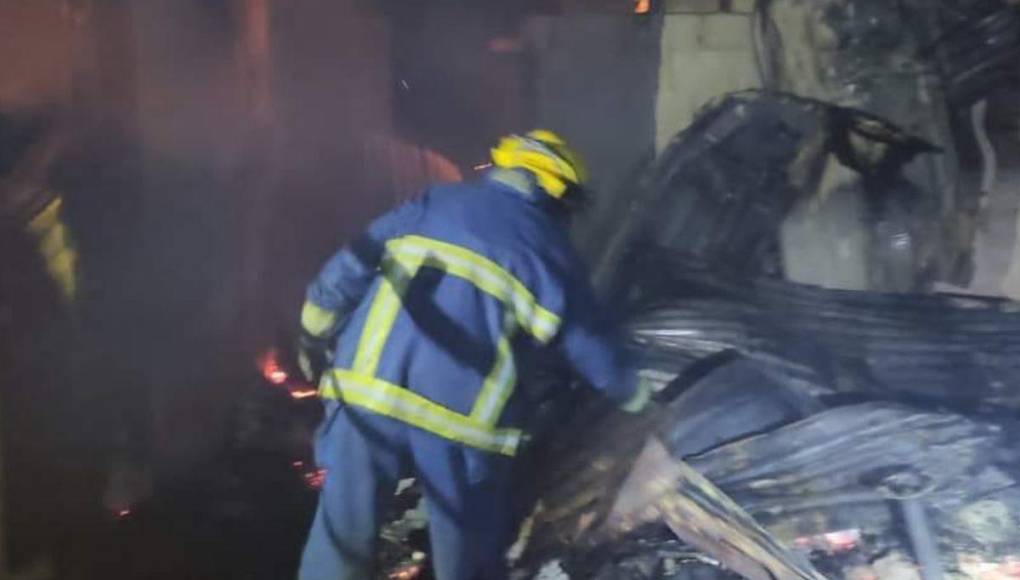 Dolor y consternación en Roatán por muerte de tres niños en incendio