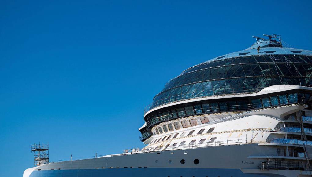 Así es el “Icon of the Seas”, el crucero más grande del mundo, cinco veces superior a El Titanic