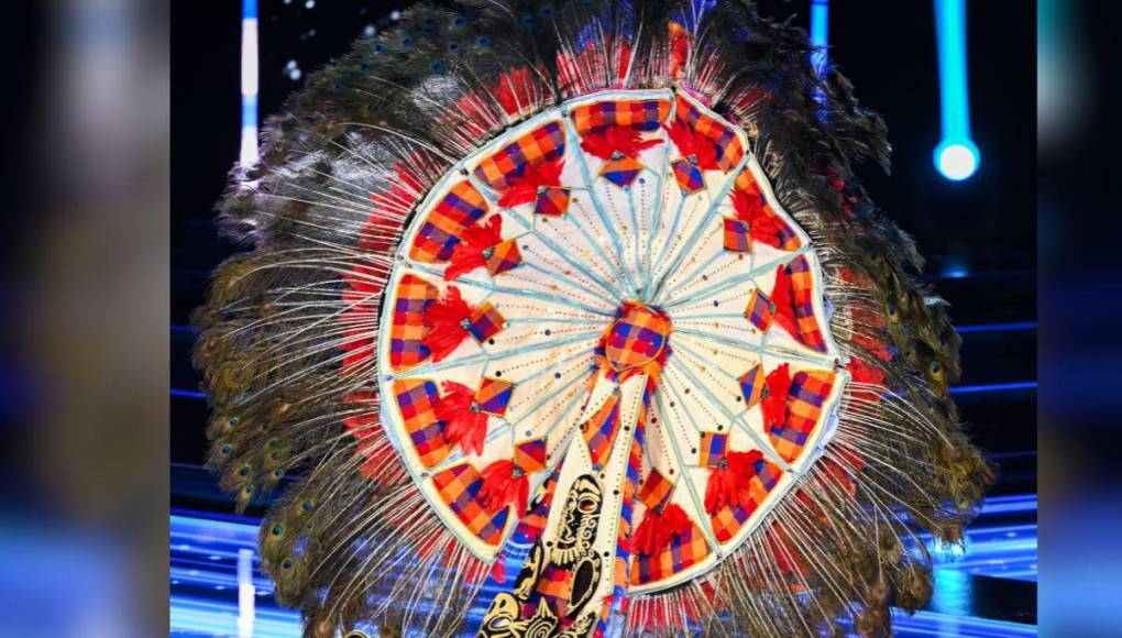 Así lució Zu Clemente con colorido traje típico en el Miss Universo 2023
