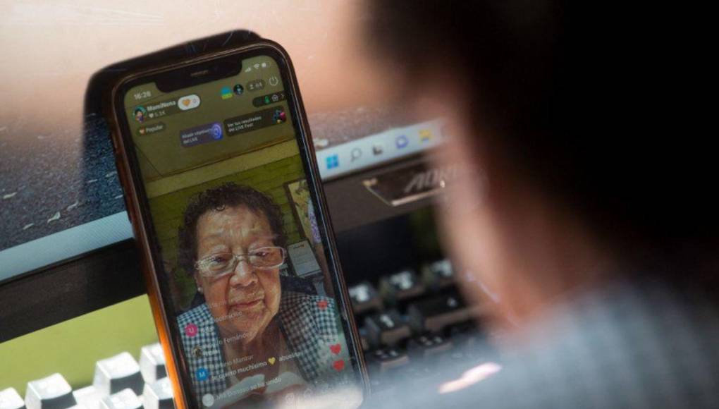 “Mami Nena”, gamer chilena de 81 años, experta en Free Fire