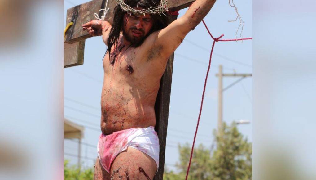 Las 25 imágenes más espectaculares de los Vía Crucis en Tegucigalpa