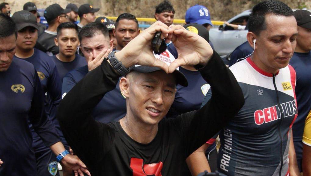 Shin Fujiyama recibe apoyo masivo de capitalinos