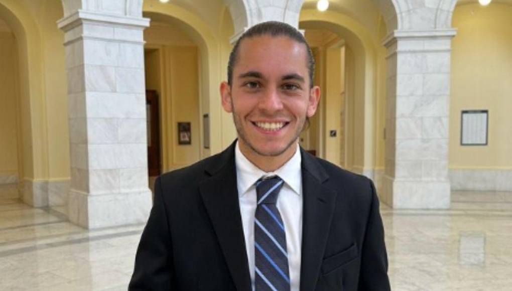 Carlos Eduardo Espina reacciona a las acusaciones sobre la muerte de Farruko Pop