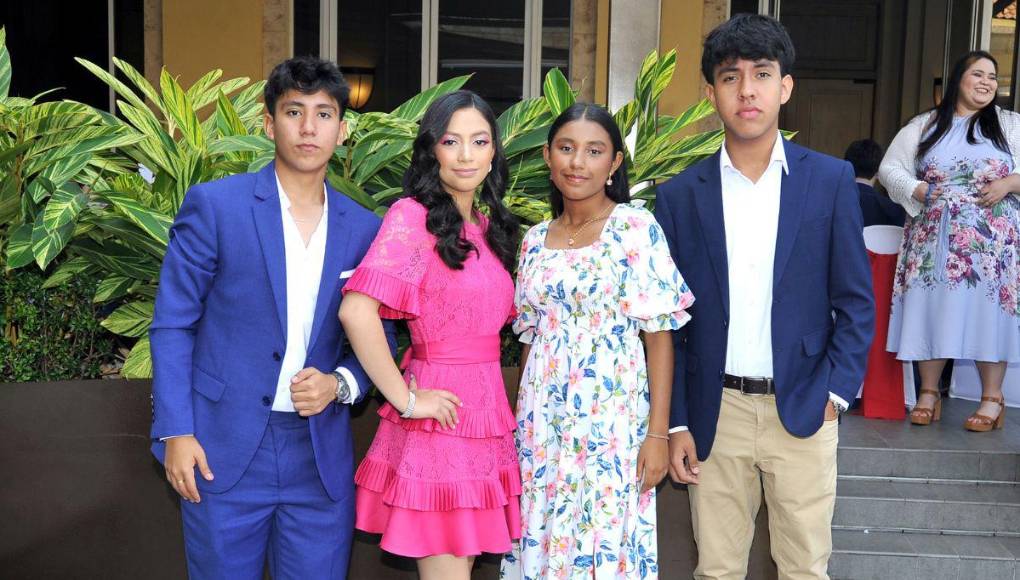 Seniors 2024 de England School protagonizan refinada cita matutina