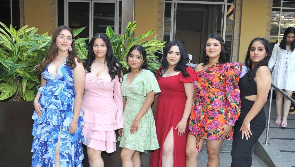 Seniors 2024 de England School protagonizan refinada cita matutina