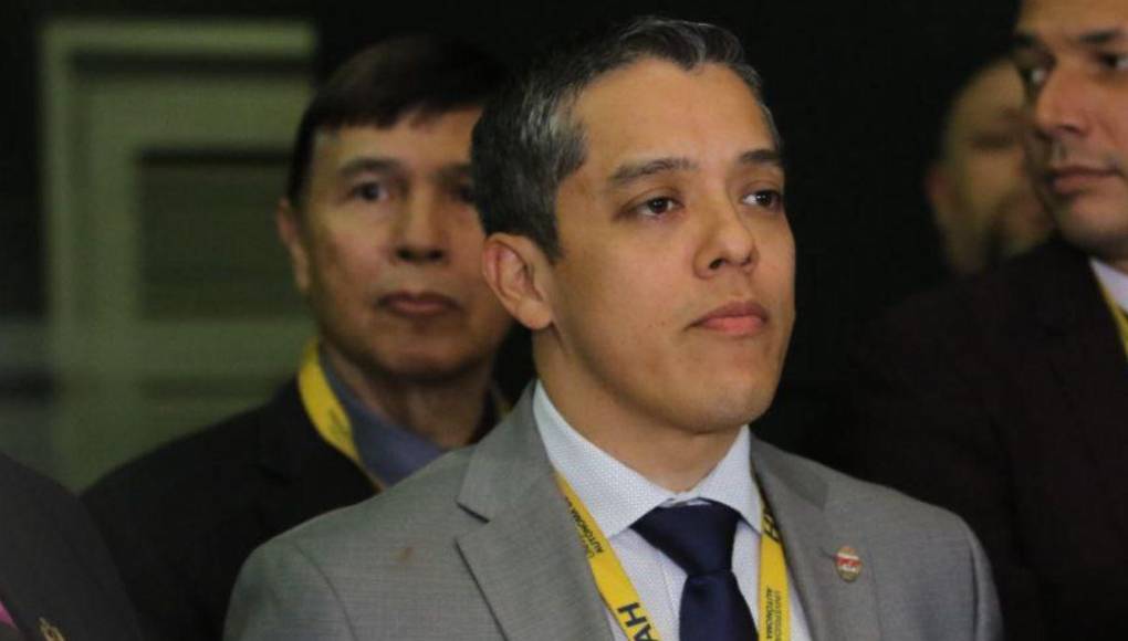 Lo que se sabe del despido de Julissa Villanueva y Ramón Barrios de la UNAH