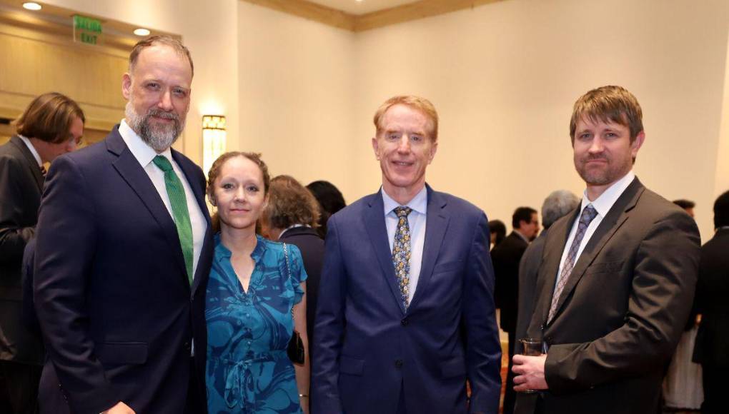 Japón brinda por el natalicio de su majestad, el emperador Naruhito