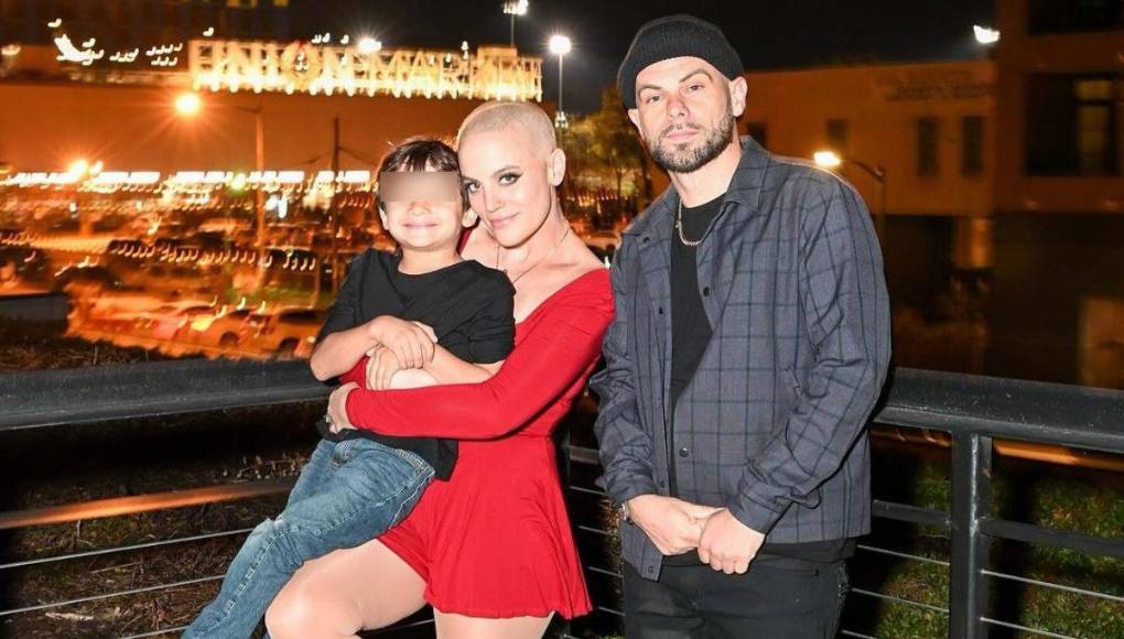 Canción de joven con cáncer terminal es tendencia; fondos serán para su hijo