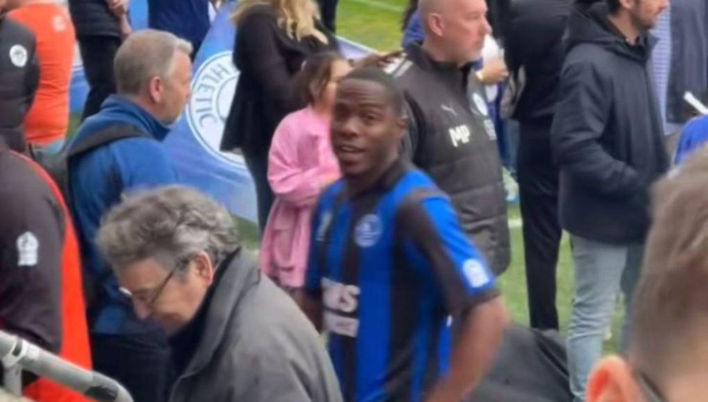 Maynor Figueroa regresa al Wigan, se encuentra con DT de CR7 y fans lo sorprende