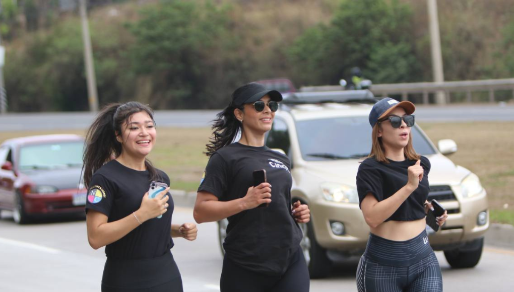 Presentadores hondureños se suman a Shin Fujiyama en el penúltimo día de la carrera