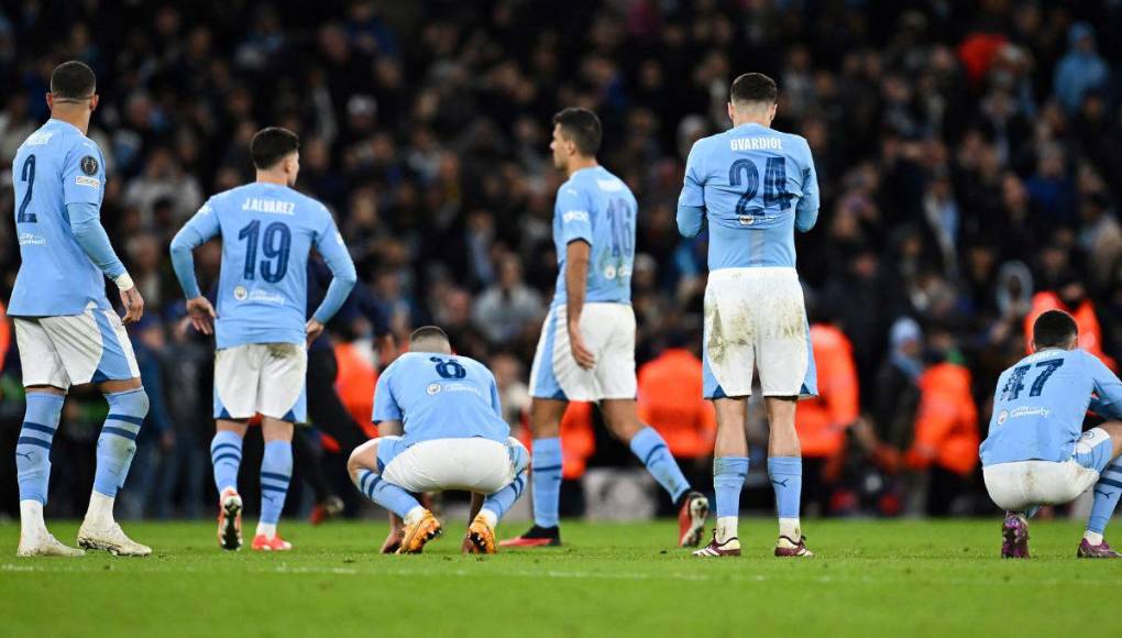 Rostros de tristeza en el City tras eliminación ante Real Madrid