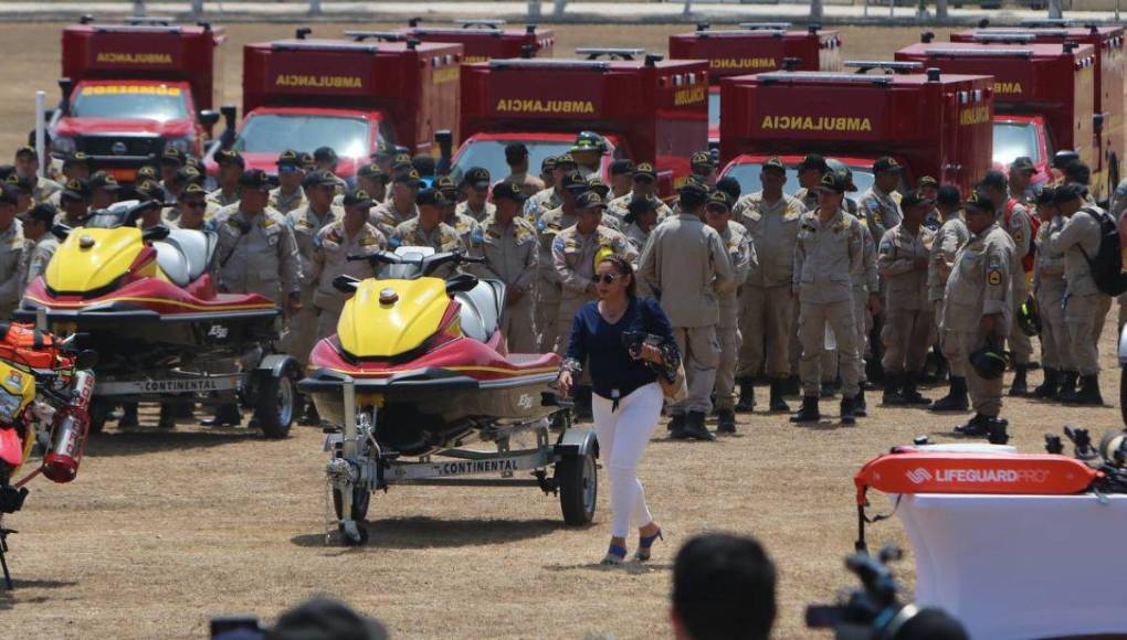 Ambulancias y flota acuática: El Cuerpo de Bomberos se fortalece