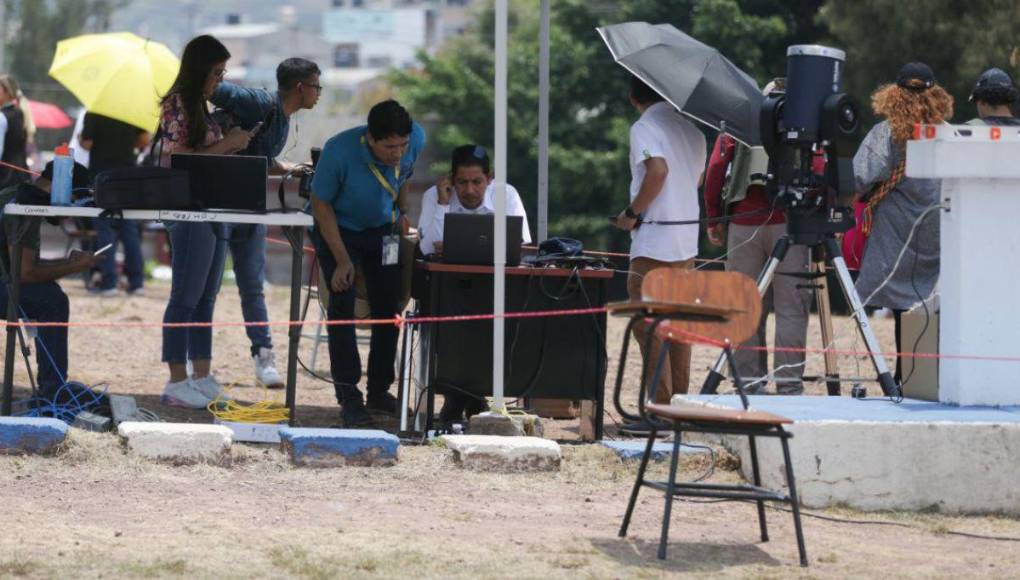 Primeras imágenes del eclipse solar en Honduras