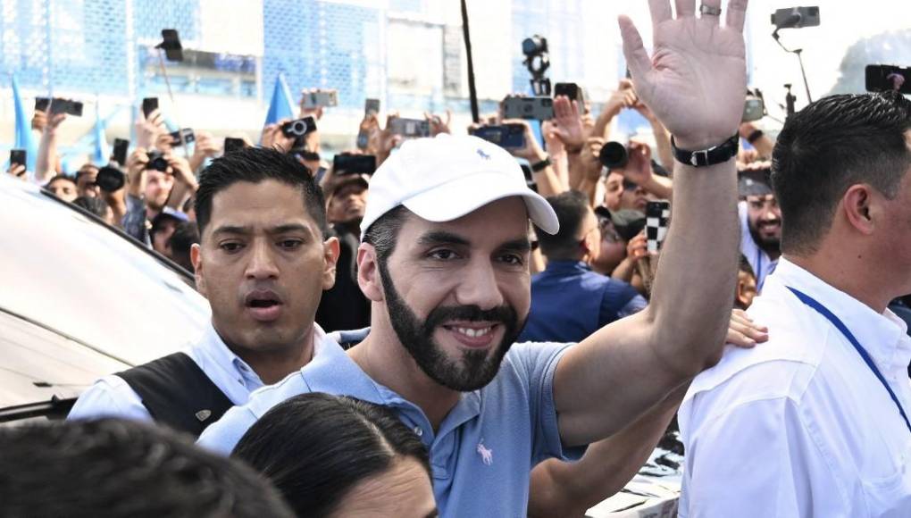 Así votó Bukele a la espera de su reelección en El Salvador