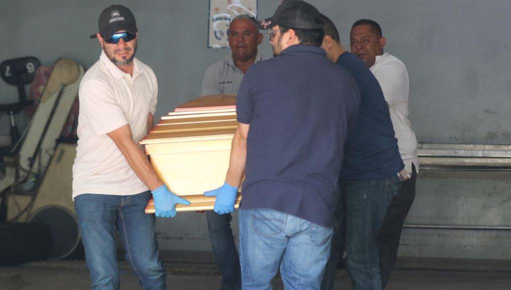 Drama y llanto en entrega de cuerpo de joven fallecido en accidente en anillo periférico