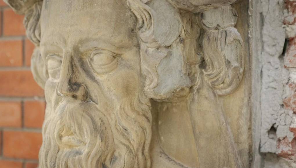 Terror en Copenhague: Incendio devasta icónico edificio del siglo XVII