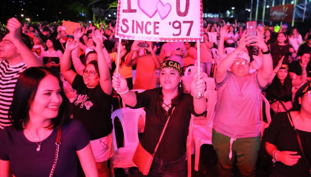 ”Te amo desde 1997”, capitalinos disfrutaron del show de Nick Carter