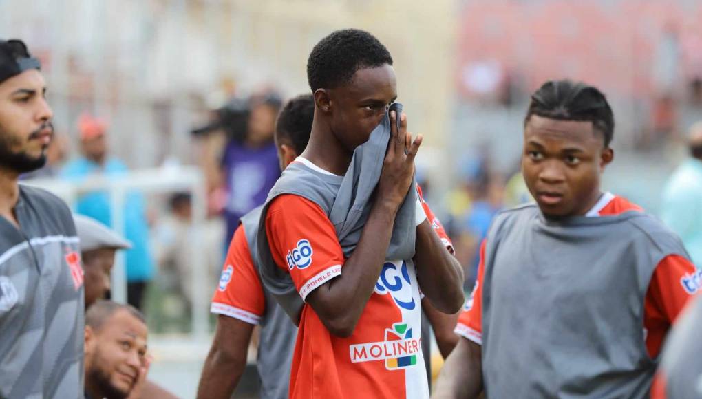 La tristeza de jugadores del Vida y UPN al no poder asegurar categoría en primera división