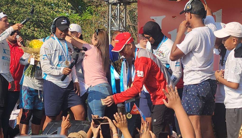 Las curiosidades que hubo en la carrera de Shin Fujiyama en la capital