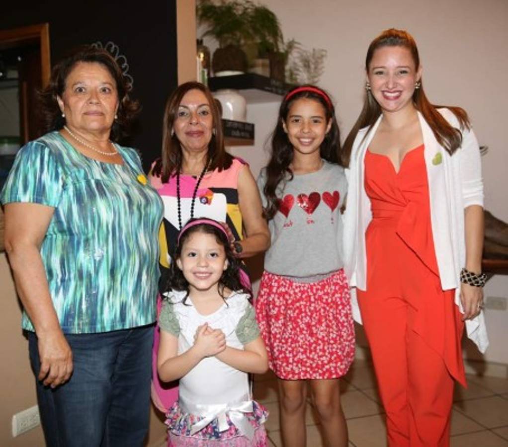 Keren Midence de Arias debutará como madre