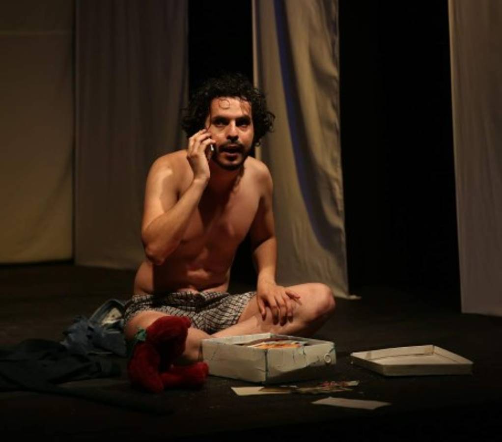 Luchas indistintas en 'La voz humana”