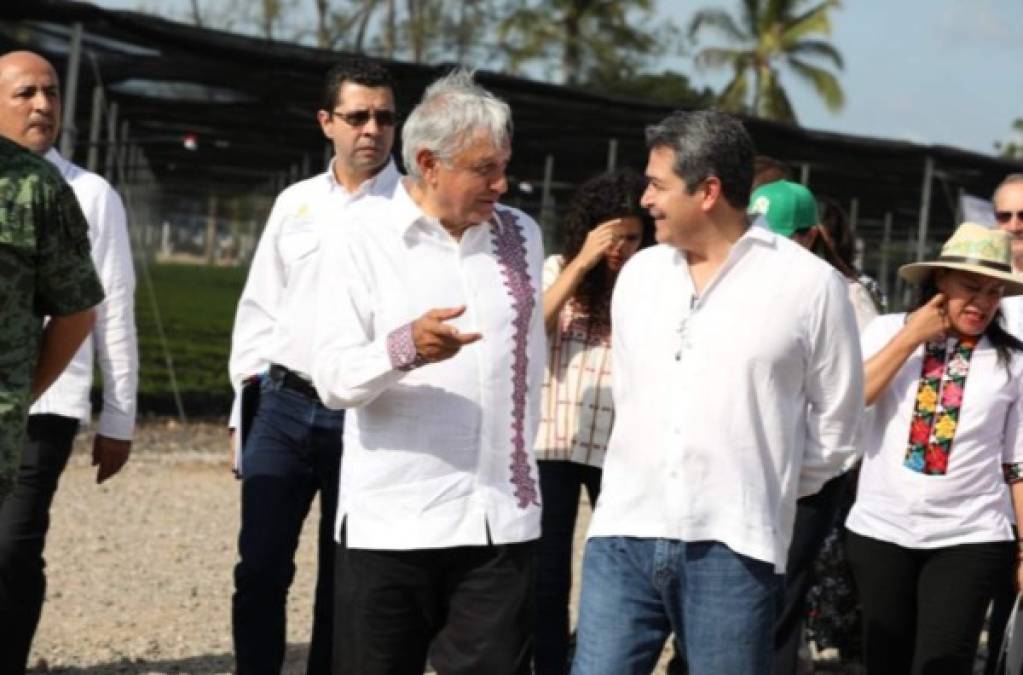 FOTOS: Risas y complicidad entre Juan Orlando y López Obrador, durante encuentro en México