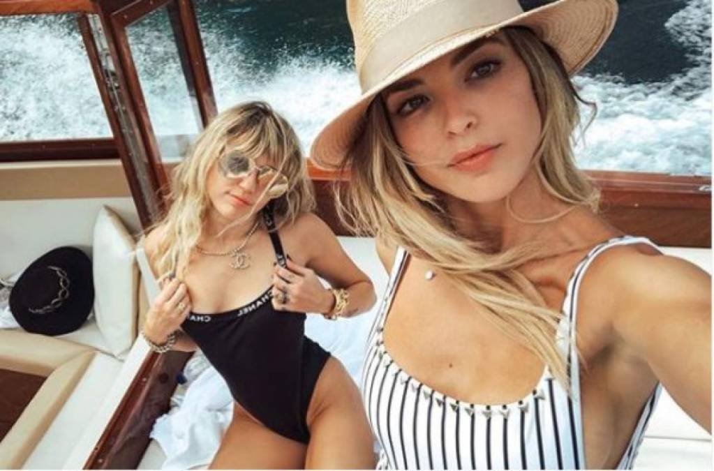 Kaitlynn Carter, la modelo que besó Miley Cyrus durante divorcio  