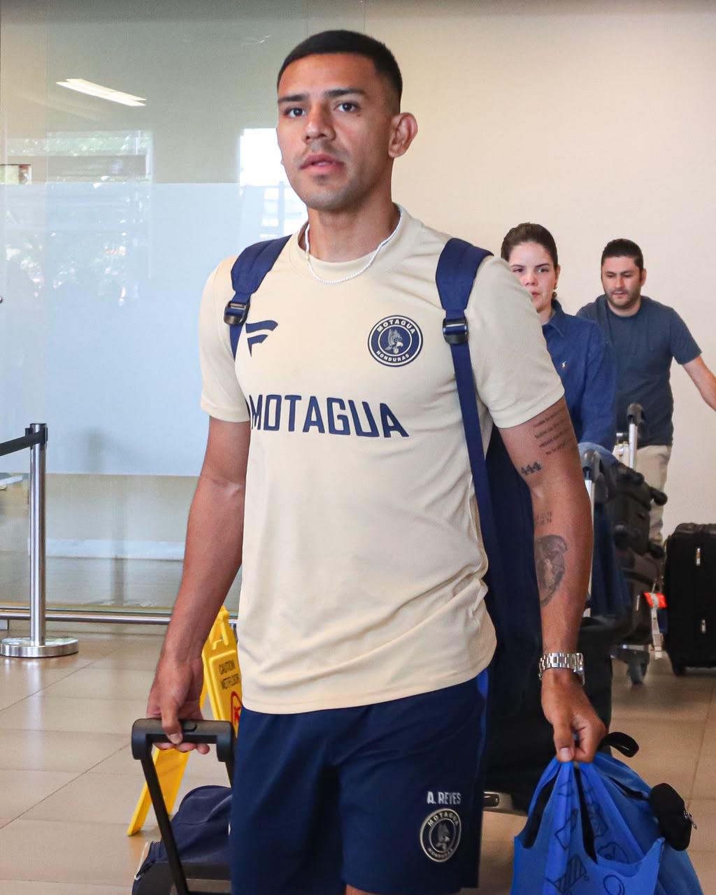 Con cara de pocos amigos y mucha tristeza llegó Motagua tras eliminación por Alajuelense