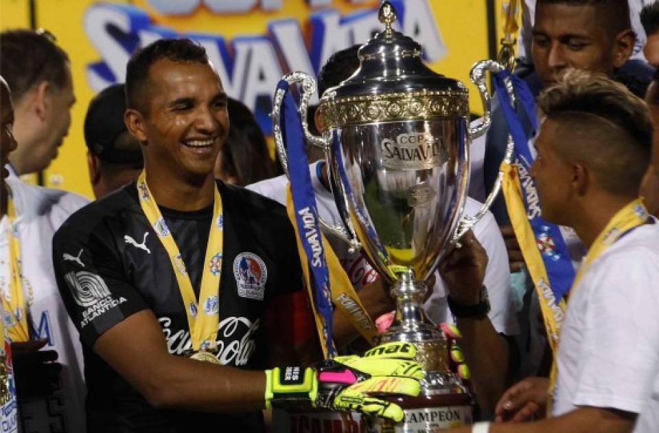Los jugadores con más títulos en los clubes grandes de Honduras