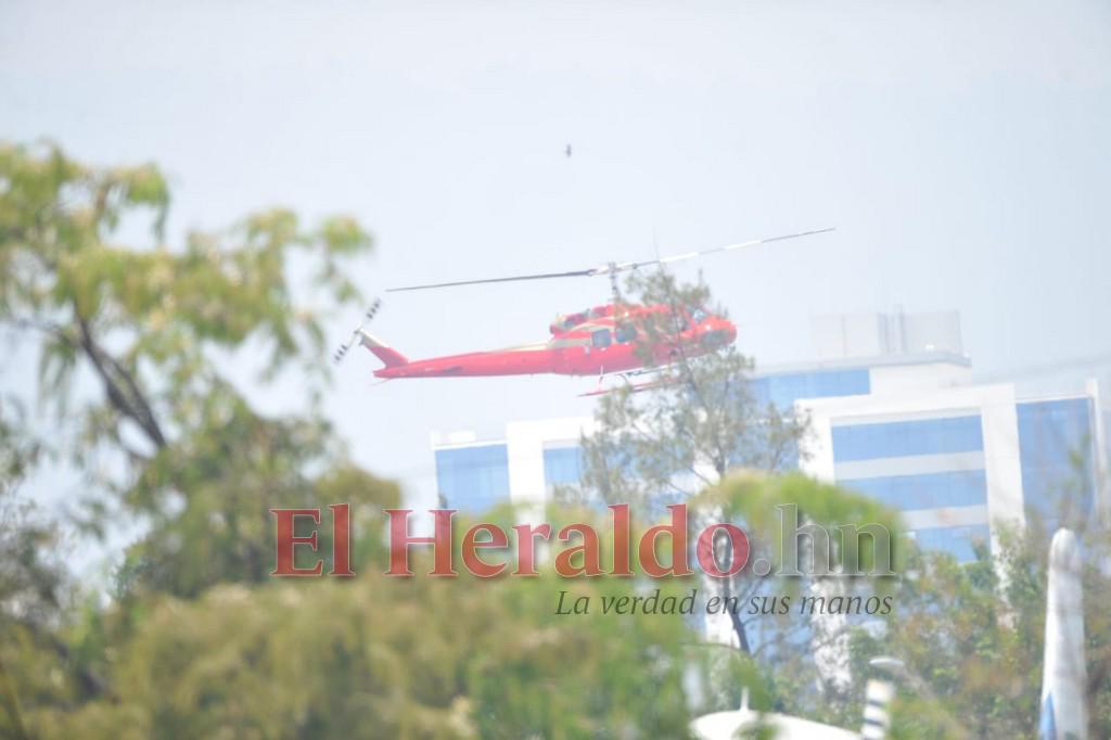 Trasladan a Juan Orlando Hernández a la Base Aérea Hernán Acosta Mejía