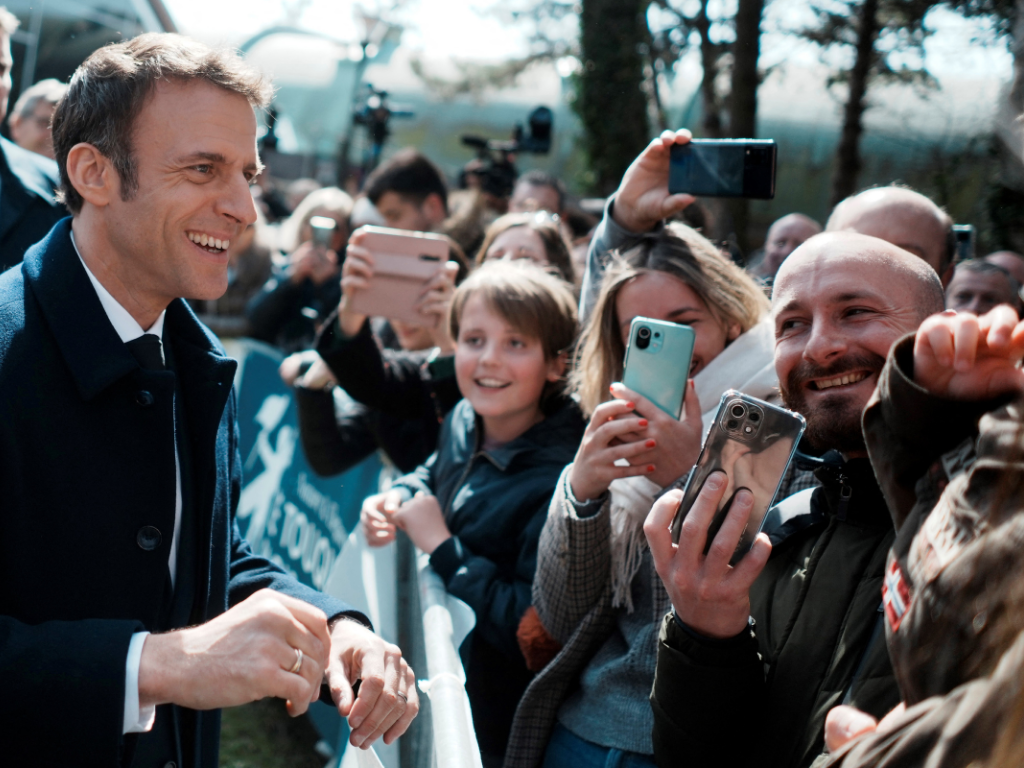 Francia elige presidente con Macron y Le Pen como favoritos