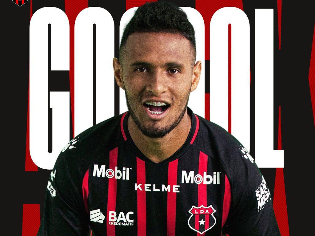 Reacción de Fabián Coito por golazo de Alex López con el Alajuelense de Costa Rica