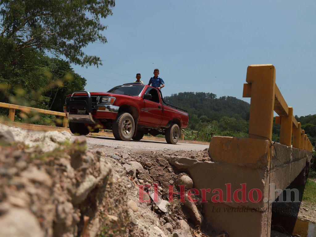 Honduras: Más de L 1,800 millones invertirán en carreteras de zonas productivas
