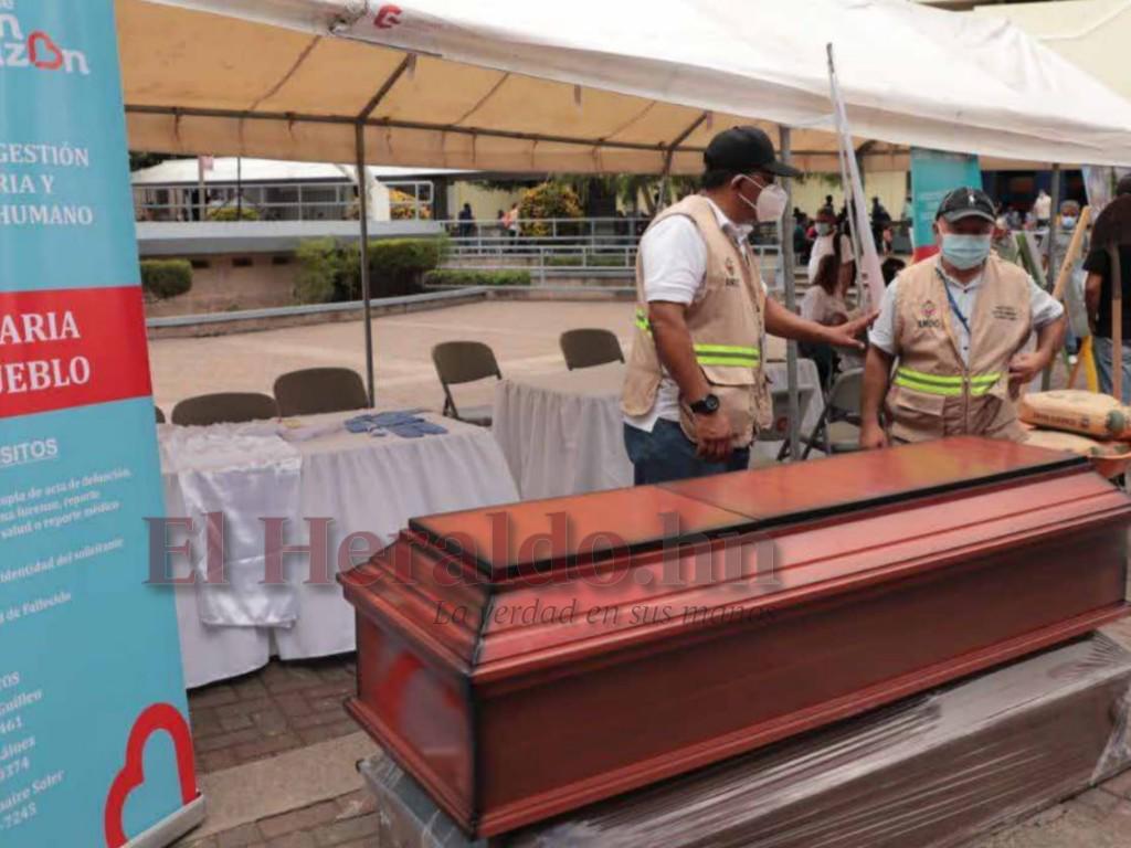 ¿Cómo solicitar un ataúd gratis, fosa y ayuda para el sepelio en la Funeraria del Pueblo?