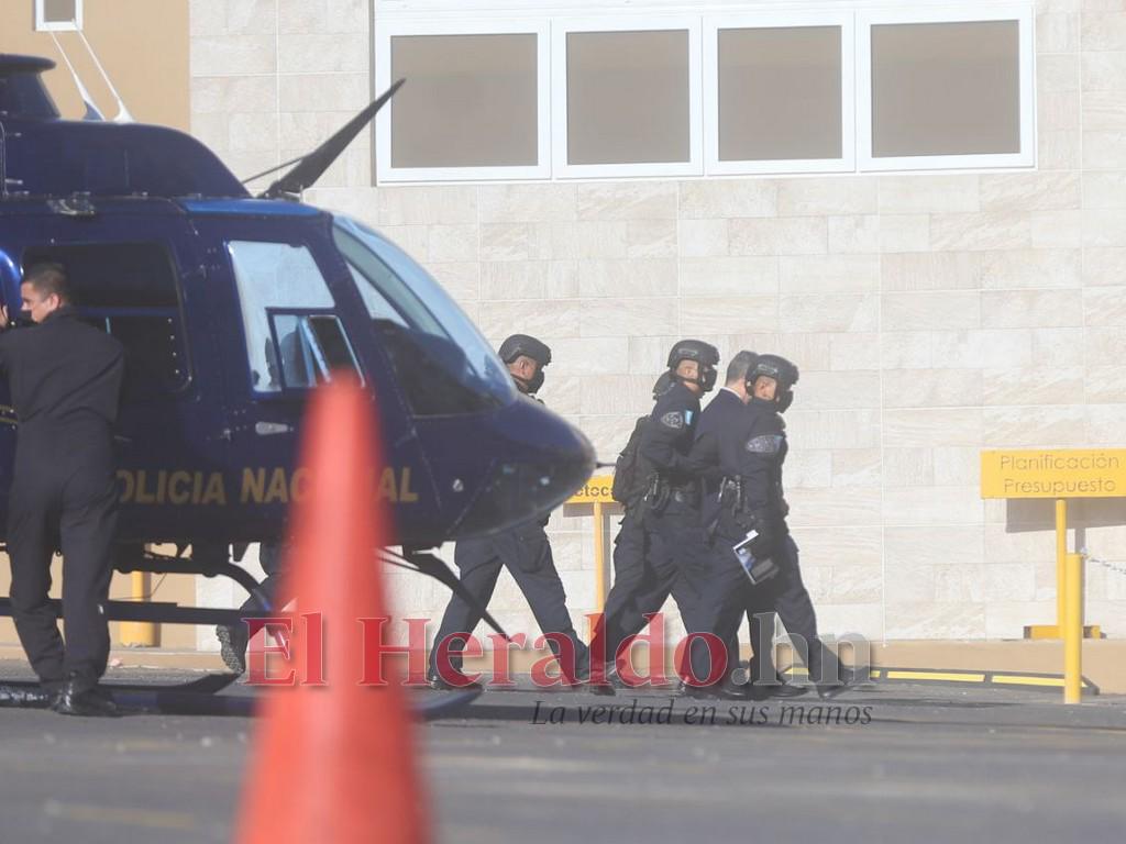 Testimonios y fotos contra JOH, entre pruebas a valorar por el juez en audiencia de extradición