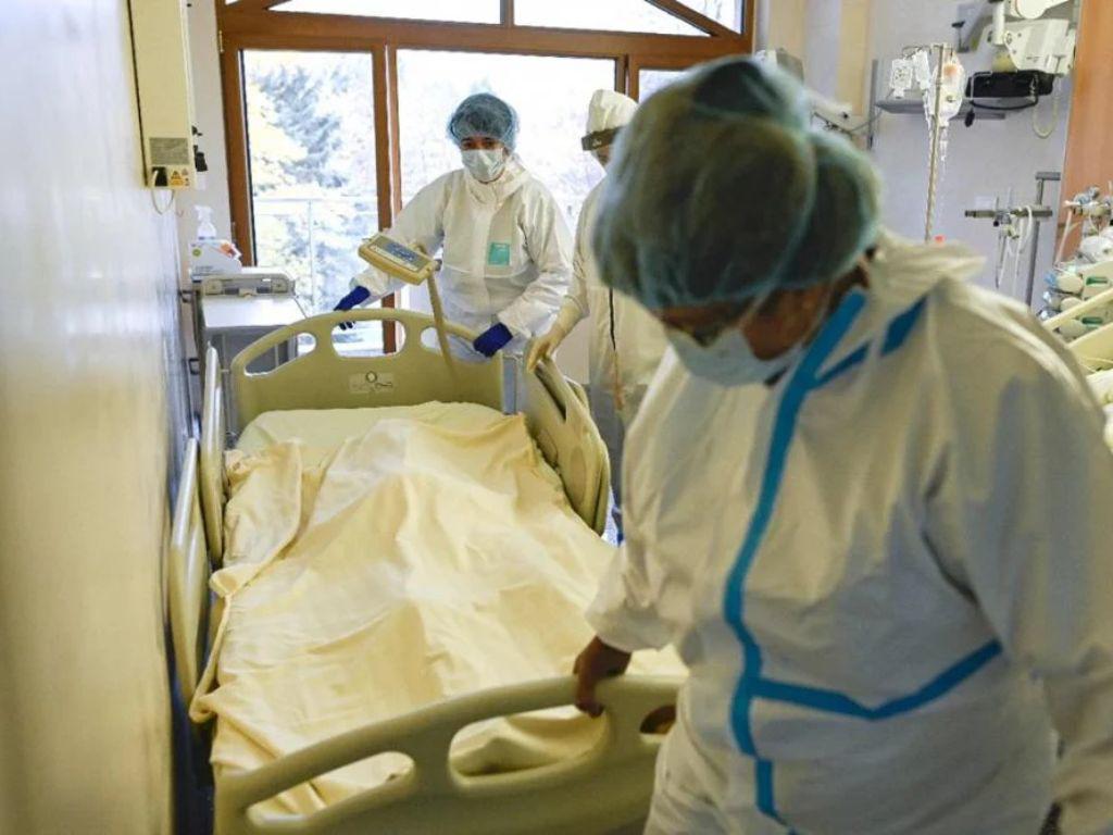 Reportan dos muertes por neumonía bilateral de origen desconocido en Argentina