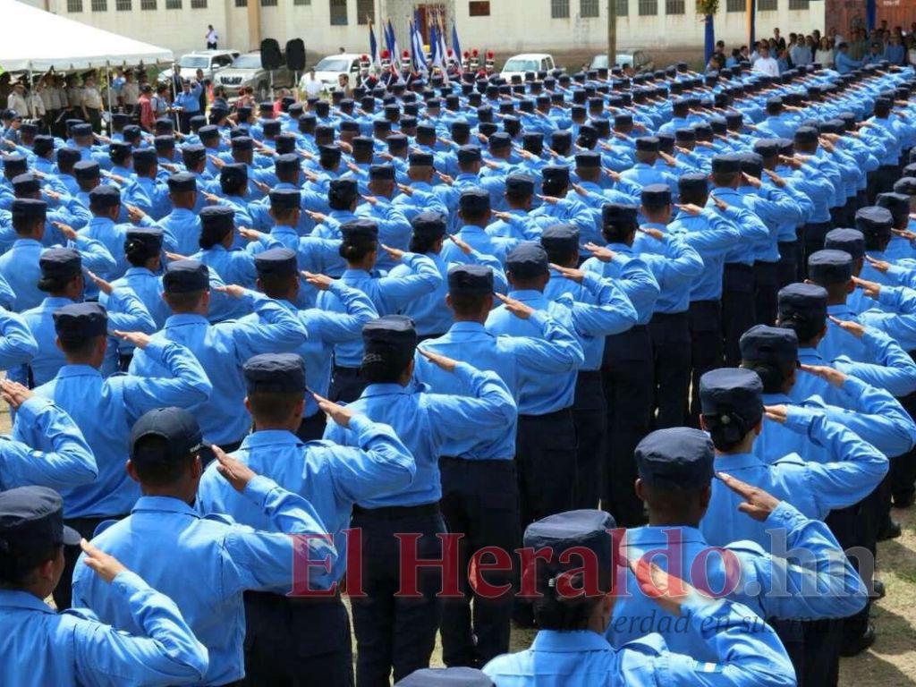 Unos cinco mil policías depurados demandarán al Estado de Honduras
