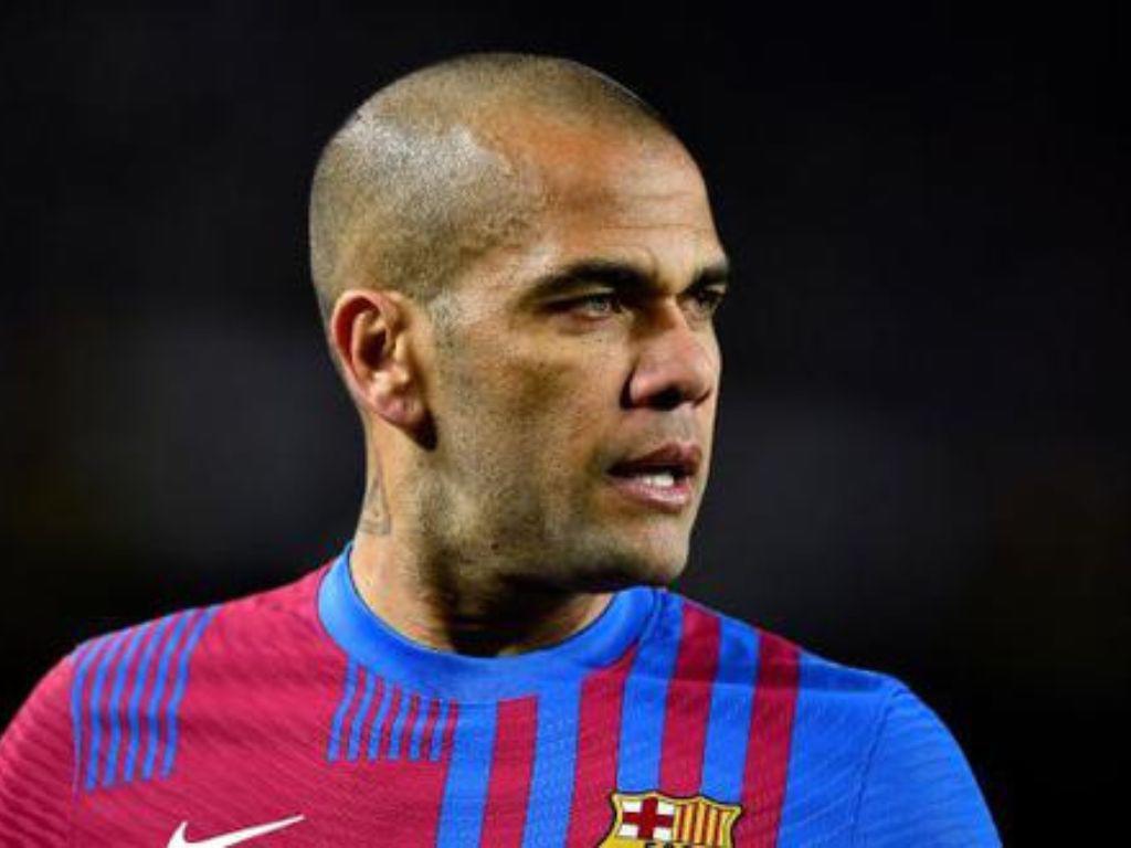 Dani Alves anuncia su despedida del Barcelona tras no ser renovado